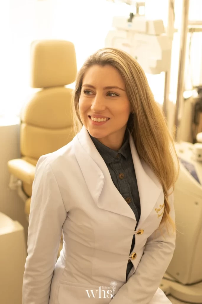 Blefaroplastia palpebral — avaliação das pálpebras superiores e inferiores, Dra. Danyelle Hott Torturella