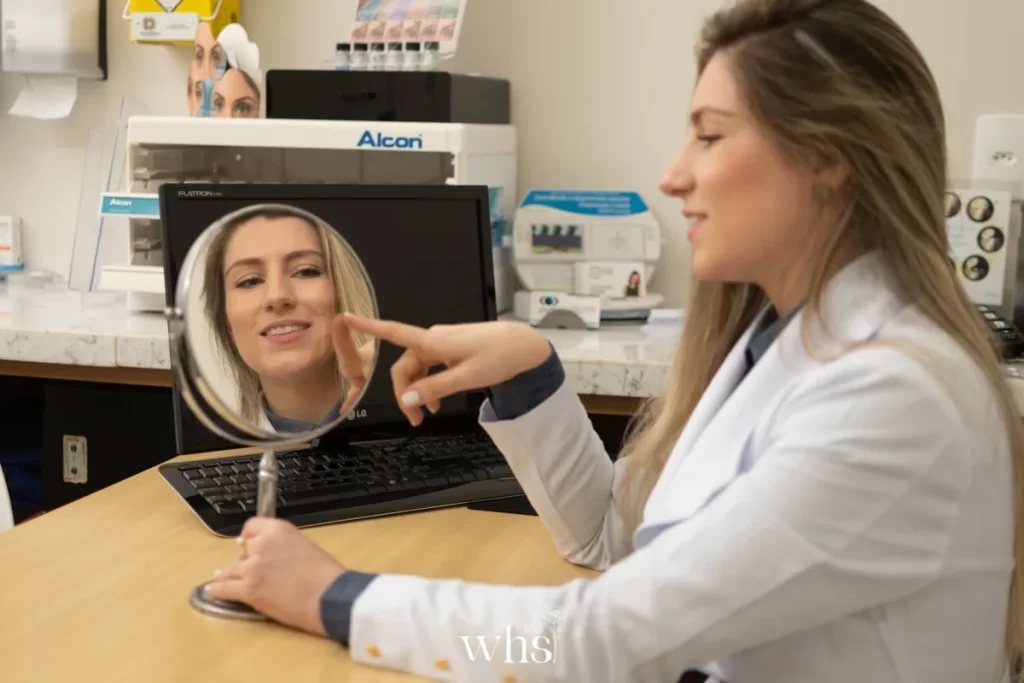 Dra. Danyelle Hott Torturella em avalião para lipoenxertia facial com nanofat, São João de Meriti RJ