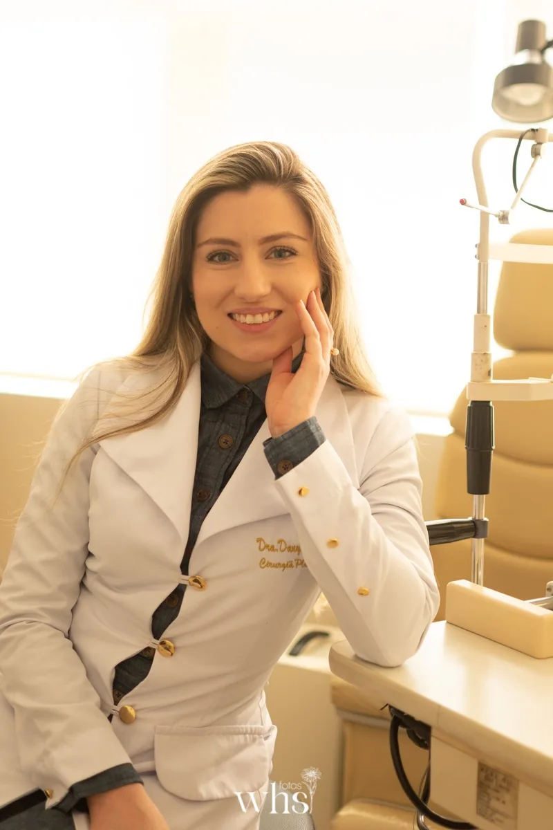 Rejuvenescimento periocular com nanofat — área das pálpebras e olheiras, Dra. Danyelle Hott Torturella