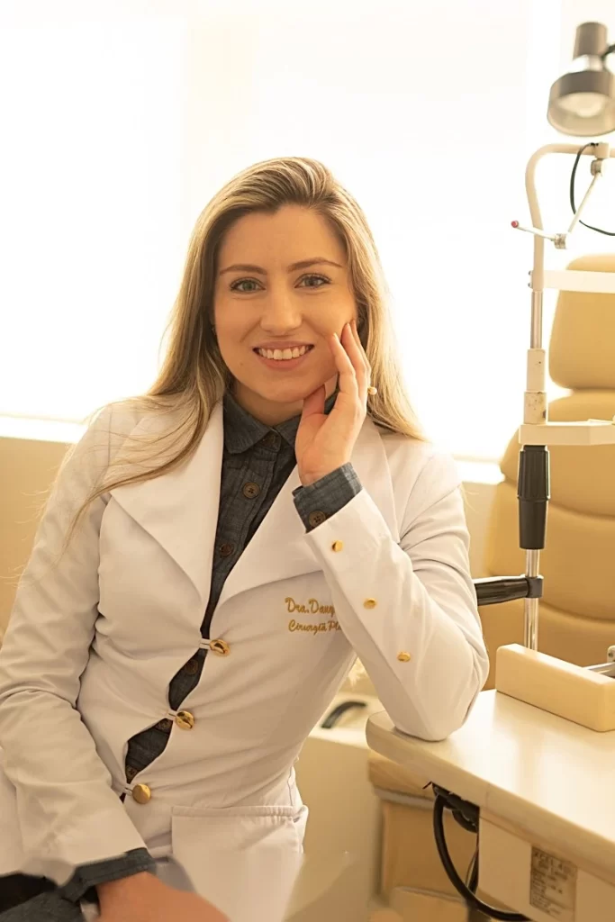 Cirurgia de rejuvenescimento das pálpebras — Dra. Danyelle Hott Torturella, CRM-RJ 0107096.7