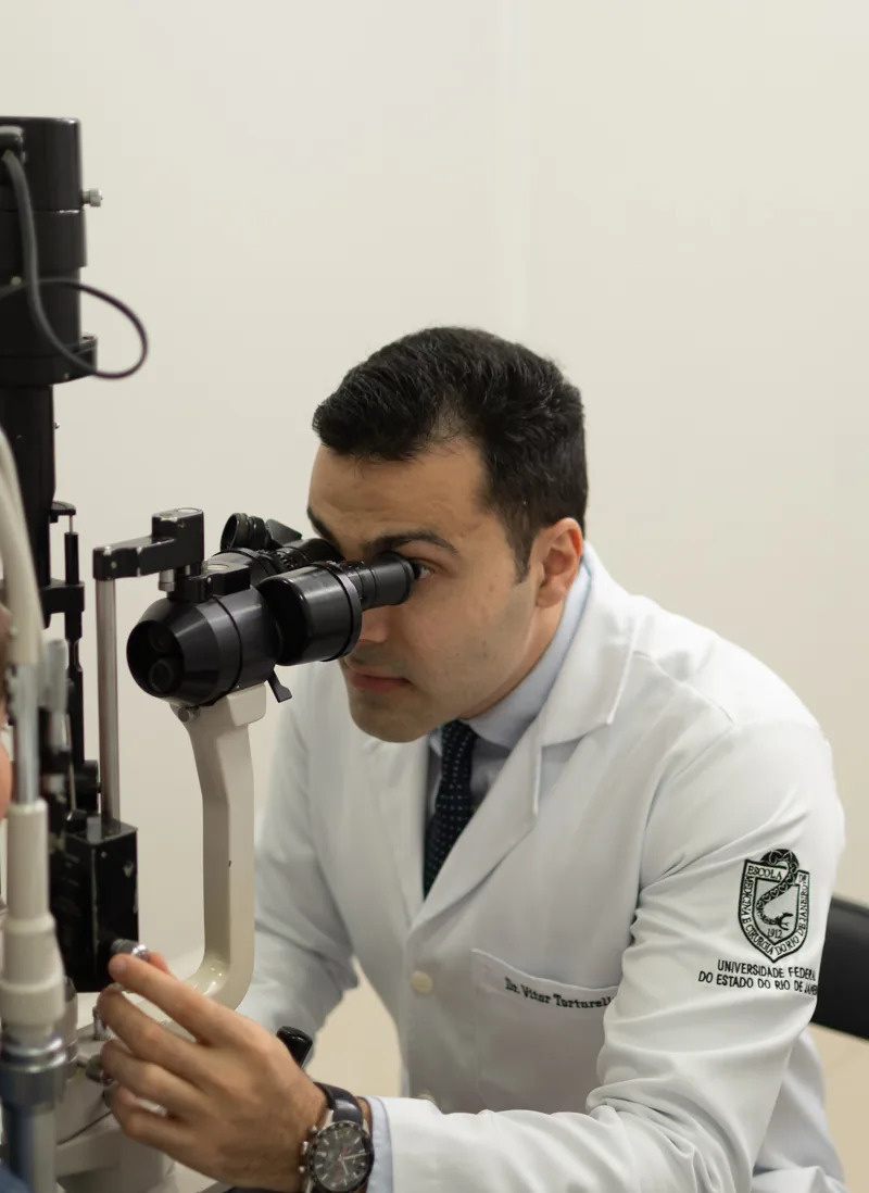 limpeza de lente de catarata com capsulotomia YAG laser pelo Dr. Vitor Torturella no Rio de Janeiro